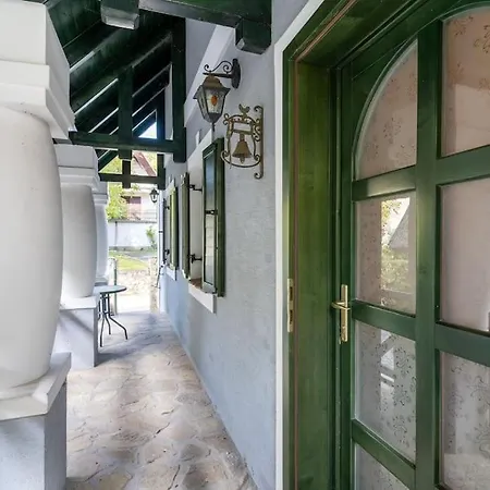 Апартаменты Szigligetm51 Vendeghaz Сиглигет