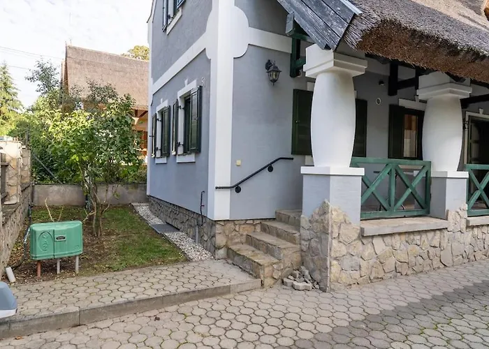 Szigligetm51 Vendeghaz * Szigliget